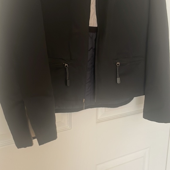 Gap black jacket; lightweight, layers well. Hip length/slightly longer in back. - Picture 3 of 8